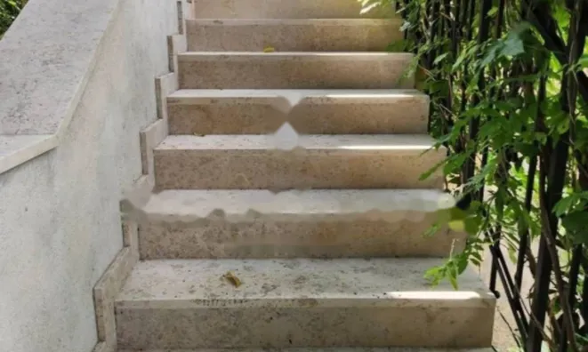 Недвижимость Двухкомнатная квартира в центре: 13