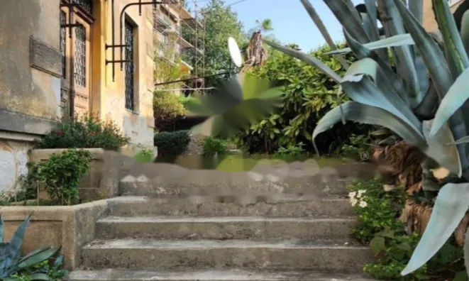 Недвижимость Двухкомнатная квартира в центре: 14