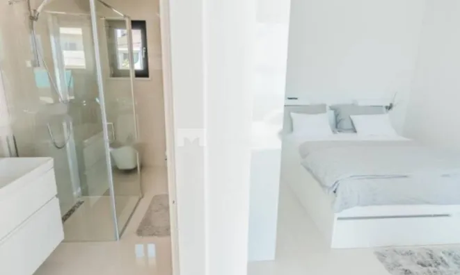 Недвижимость Семейный дом 210 м², Центр: 11