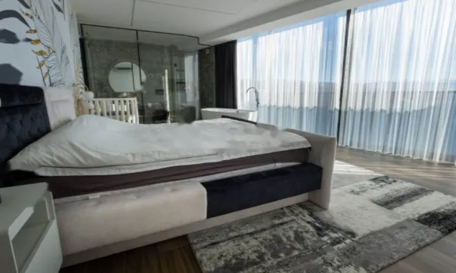 Недвижимость Четырехкомнатная квартира в Центре: 29