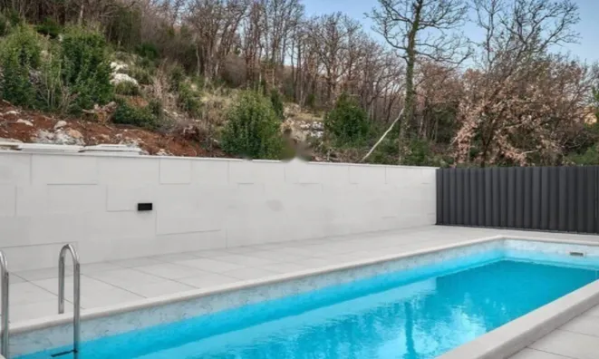 Недвижимость Четырехкомнатная квартира, Центр, Опатия.: 16