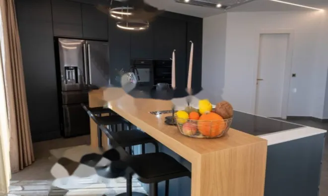 Недвижимость Четырехкомнатная квартира, Центр, Опатия: 8