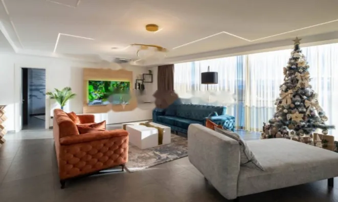 Недвижимость Четырехкомнатная квартира, Центр, Опатия: 9