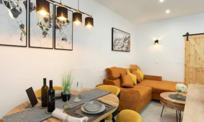 Недвижимость Двухкомнатная квартира, центр: 4