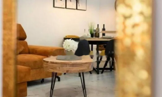 Недвижимость Двухкомнатная квартира, центр: 7