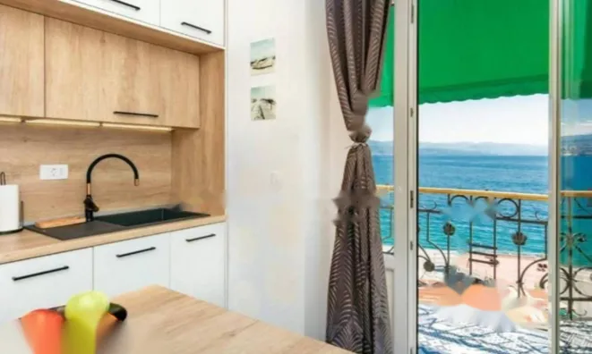 Недвижимость Двухкомнатная квартира, центр: 13