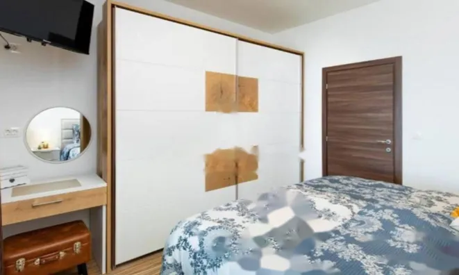 Недвижимость Двухкомнатная квартира, центр: 18