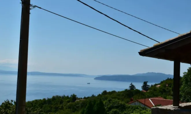 Недвижимость Семейный дом 480 м², Запад: 6