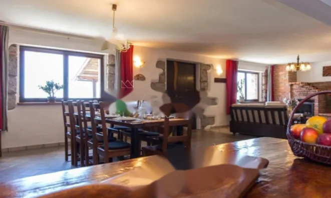 Недвижимость Семейный дом 480 м², Запад: 14