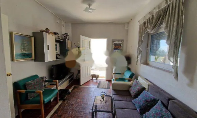 Недвижимость Двухкомнатная квартира Запад: 3