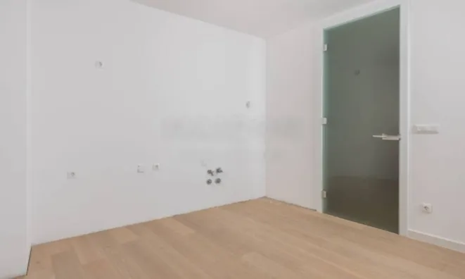 Недвижимость Трехкомнатная квартира 95 м²: 5