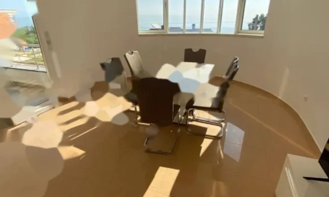 Недвижимость Трёхкомнатная квартира в центре: 4