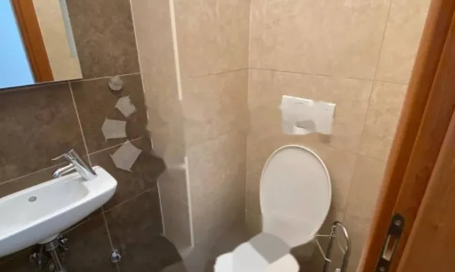 Недвижимость Трёхкомнатная квартира в центре: 8