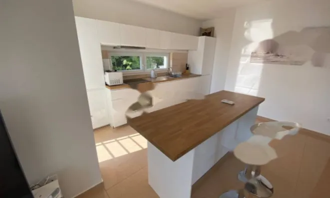 Недвижимость Трёхкомнатная квартира в центре: 10