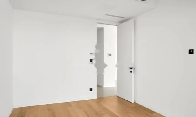 Недвижимость Четырехкомнатная квартира Центр: 17