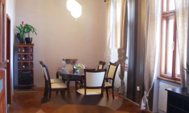 Недвижимость Трехкомнатная квартира Центр: 3