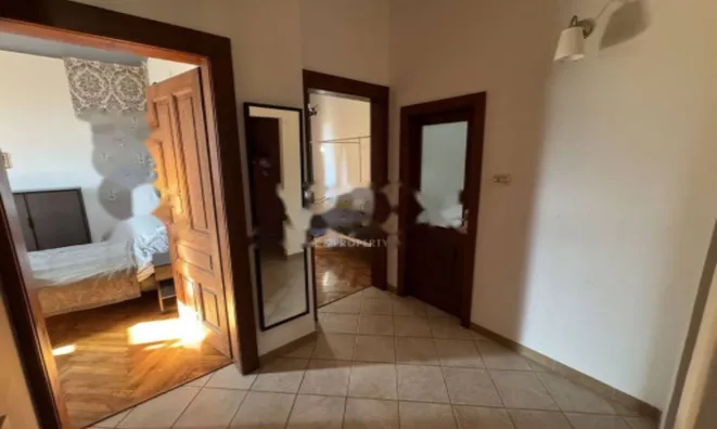 Недвижимость Трехкомнатная квартира Центр: 12