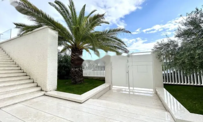 Недвижимость Центральный дом в Опатии: 17