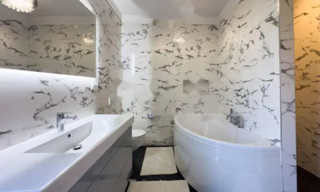 Недвижимость Четырехкомнатная квартира в центре Опатии: 19