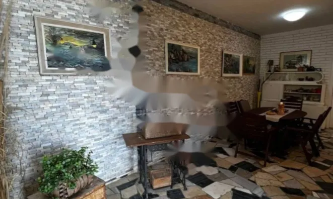 Недвижимость Двухкомнатная квартира в центре: 10