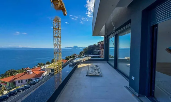 Недвижимость Четырёхкомнатная Квартира: 1