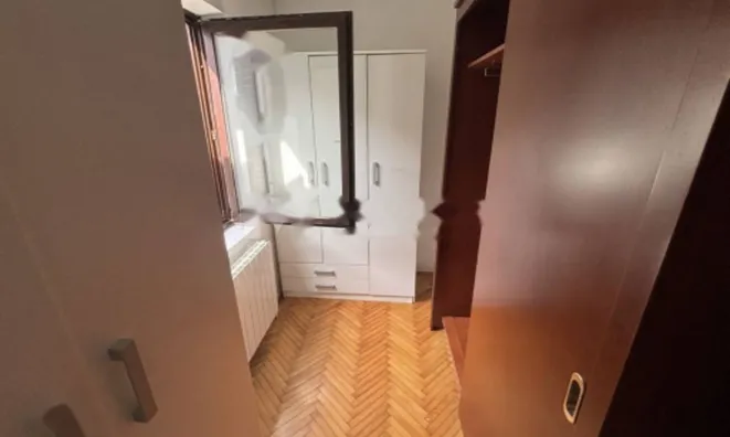 Недвижимость Трехкомнатная квартира, центр.: 8