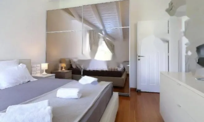 Недвижимость Трёхкомнатная квартира Центр: 7