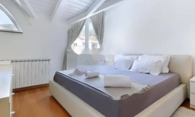 Недвижимость Трёхкомнатная квартира Центр: 9