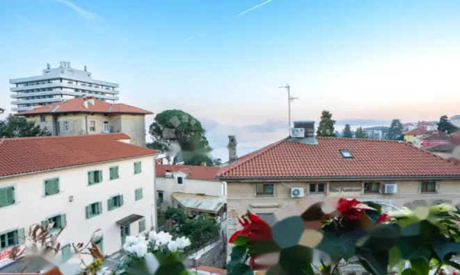 Недвижимость Трёхкомнатная квартира в центре: 2