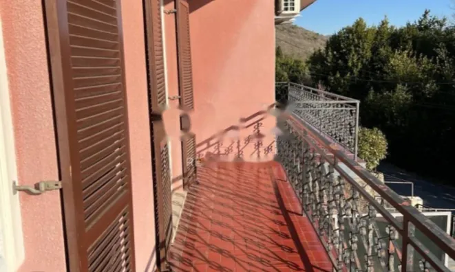 Недвижимость Семейный дом 500 м², Центр: 5