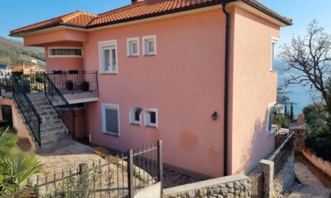 Недвижимость Четырехкомнатная квартира в центре Опатии: 15