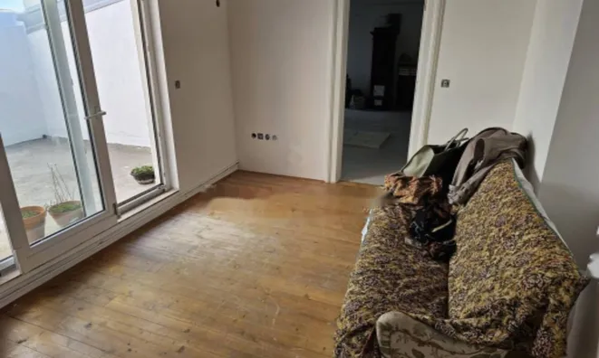 Недвижимость Трёхкомнатная квартира, центр: 4