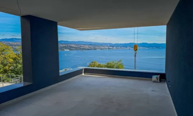 Недвижимость Трёхкомнатная квартира в центре: 10