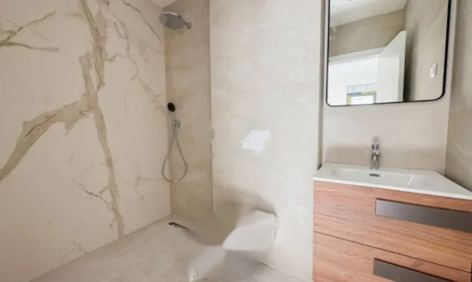 Недвижимость Трёхкомнатная квартира в центре: 18