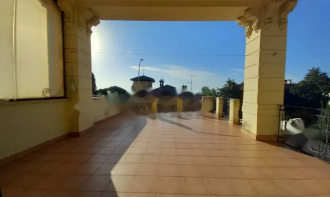 Недвижимость Трёхкомнатная квартира, Опатия: 7