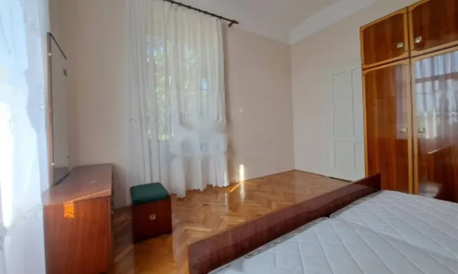 Недвижимость Трёхкомнатная квартира, Опатия: 11