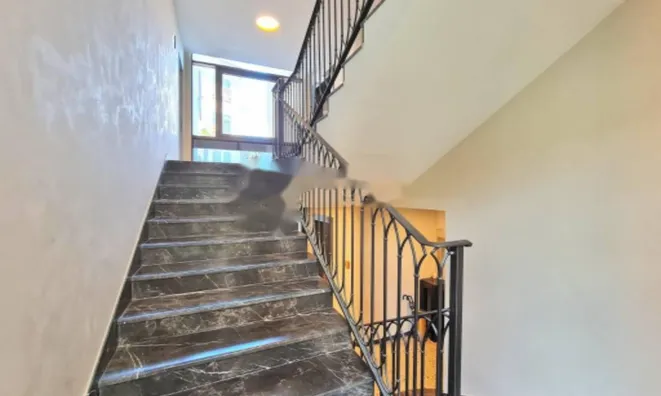 Недвижимость Четырехкомнатная квартира Центр: 7