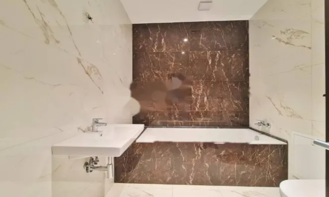 Недвижимость Четырехкомнатная квартира Центр: 20