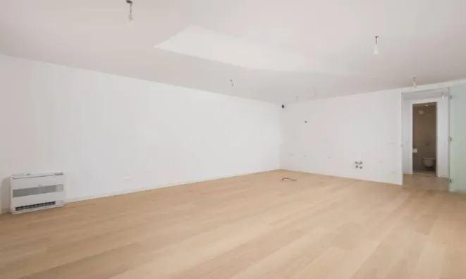 Недвижимость Двухкомнатная квартира Опация: 6