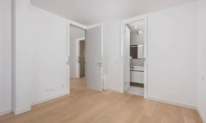 Недвижимость Двухкомнатная квартира Опация: 14