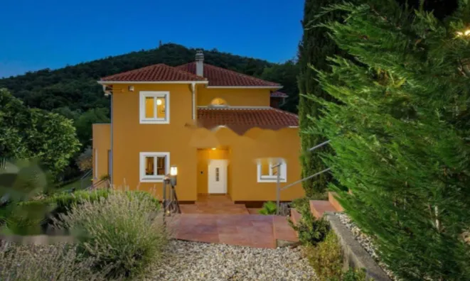 Недвижимость Семейный дом 200 м², центр Опатии: 1