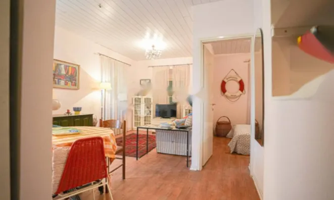 Недвижимость Двухкомнатная квартира в центре: 7