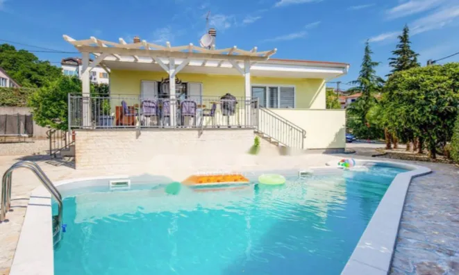 Недвижимость Семейный дом 150 м², Центр, Опатия: 20