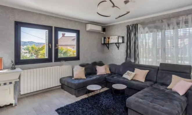 Недвижимость Семейный дом 150 м², Центр, Опатия: 23