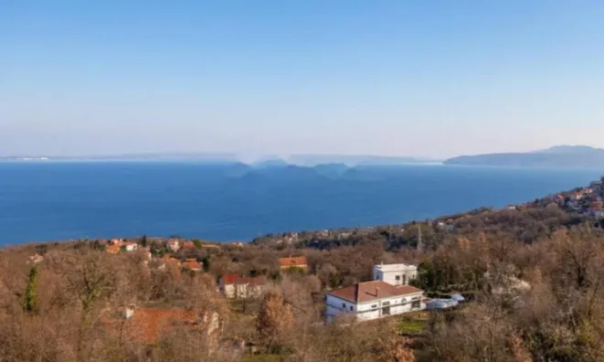 Недвижимость Семейный дом 180 м² Опация: 13