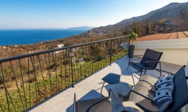 Недвижимость Семейный дом 180 м² Опация: 16