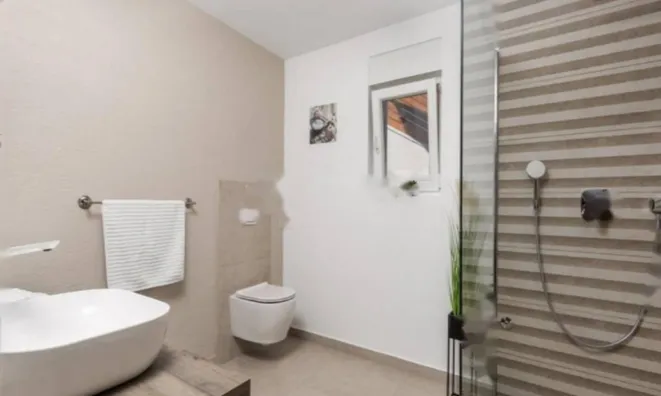 Недвижимость Семейный дом 180 м² Опация: 25