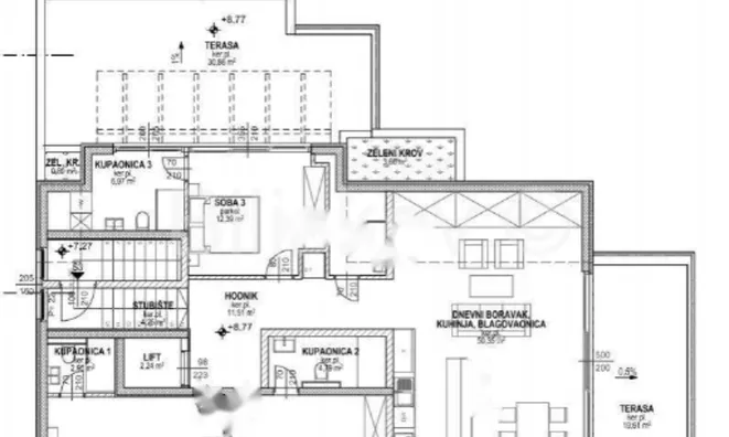 Недвижимость Трехкомнатная квартира в центре: 5