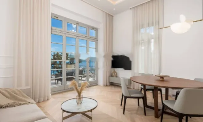 Недвижимость Трехкомнатная квартира Центр: 11