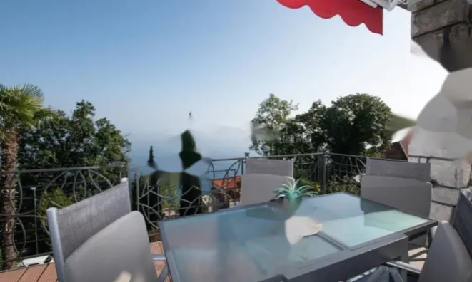 Недвижимость Четырехкомнатная квартира Центр: 2